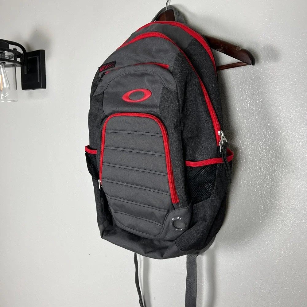 Oakley Backpack 5 Speed Pack Gray Red Travel Commute School‎ Work College